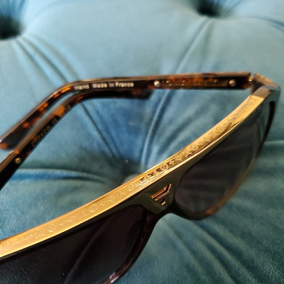 ❌SOLD❌Louis Vuitton 😎 Mascot Sunglasses - Picture 8 of 9